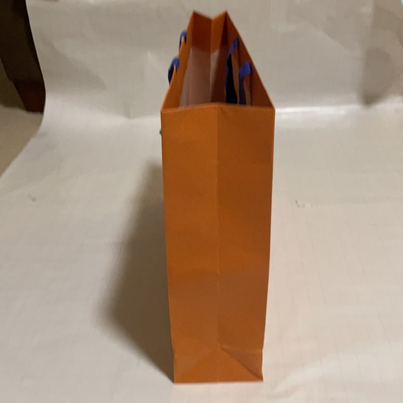 Authentic Louis Vuitton bag - Picture 2 of 4